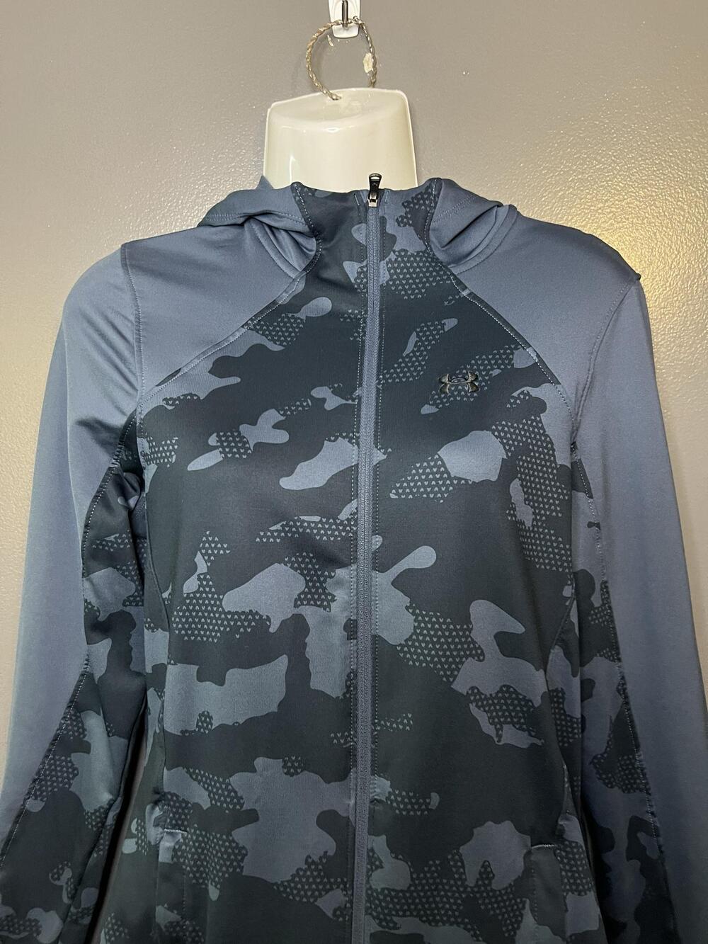 Under Armour Jacket Womens Medium Gray Camo ColdGear Hooded Full Zip Athletic